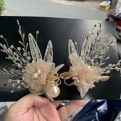 Bộ đôi cài tóc cô dâu hoa voan màu Trắng mềm đá hạt trai 10/2021 SP221366