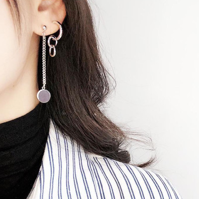 Khuyên tai titan nữ bất đối xứng cá tính 1 đôi