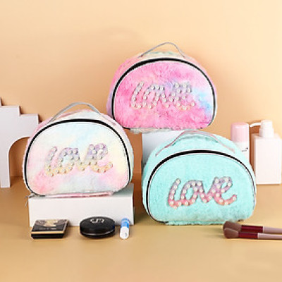 Túi đựng mỹ phẩm chữ LOVE , đựng đồ trang điểm , có quai xách chắc chắn ,chống thấm , họa tiết   trẻ trung ,trang nhã , rất hợp đi chơi , du lịch , tiệc 