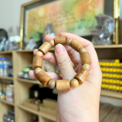 Vòng Gỗ Đàn Hương cao cấp size 12ly trúc thượng hạng thơm ngọt sức khoẻ may mắn bình an