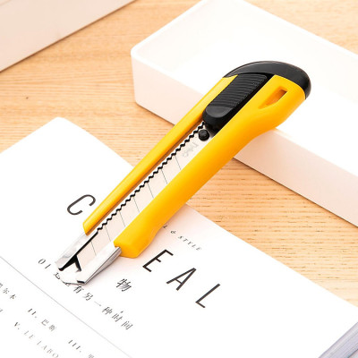 Dao Rọc Giấy Đại Deli - 2042