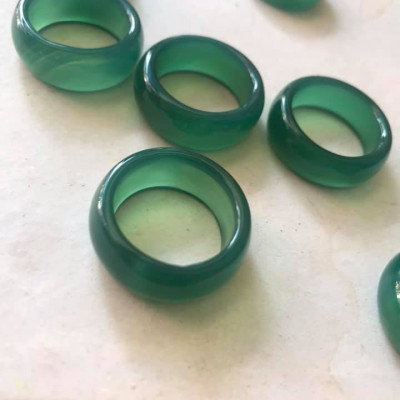 CHIẾC NHẪN SIZE 20M CAO 9MM3 DẦY 3MM6 NAM MỘC HỎA MÀU NHÂN XANH TƯƠI ĐẸP