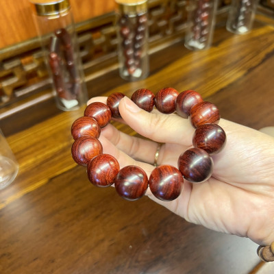 Vòng Gỗ Tử Đàn Ấn 18li - Vòng đeo tay Cao Cấp Tử Đàn Kim Sa Nhiều Sao Phong Thủy