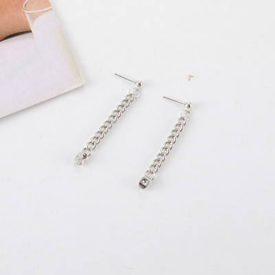 Bông tai thiết kế chữ U lỗ đinh xịn xò