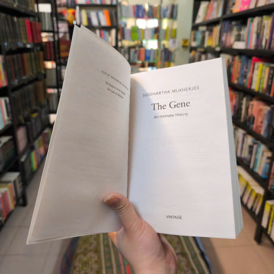 Sách - The Gene by Siddhartha Mukherjee - Sách tiếng anh, Bìa mềm