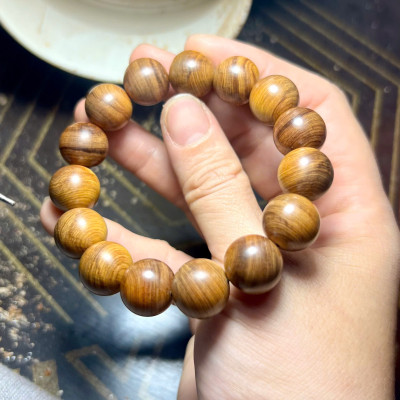 Vòng gỗ Bách Xanh - size 14li - Gỗ thơm - Đánh bóng tự nhiên