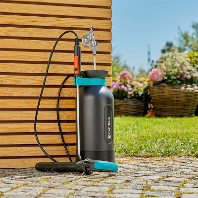 Bình tưới cây áp suất 5L Gardena 11130-20