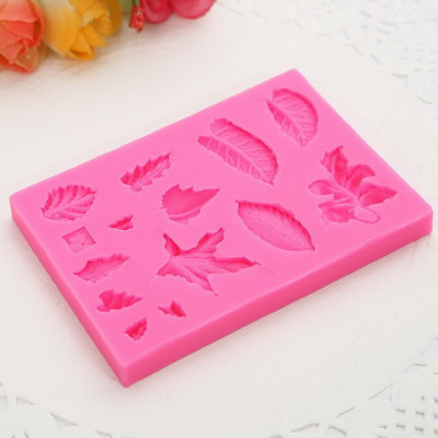 Khuôn silicon làm rau câu 13 chiếc lá - Mã số 1058