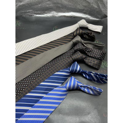 Cavat nam trung niên TP HCM đen màu Giangpkc mẫu mới noel 12/2021