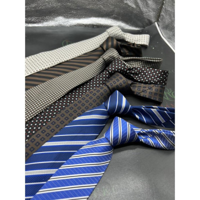 Cavat nam trung niên TP HCM đen màu Giangpkc mẫu mới noel 12/2021