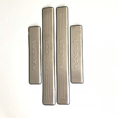 Bộ ốp bậc ngoài theo xe Ford Ranger-mẫu inox