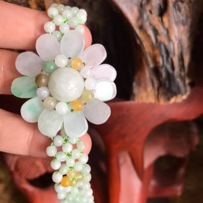 VÒNG LẮC TAY ĐÁ CẨM THẠCH TỰ NHIÊN MẶT BÔNG HOA TO 4CM ĐẸP MÀU TRẮNG XANH RẤT DUYÊN