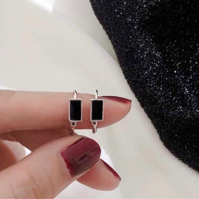 Khuyên Tai Bạc Ta Tròn Chốt Bấm Cá Tính Bạc Hiểu Minh HT385 