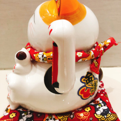 Tượng Mèo Thần Tài vẫy tay chiêu tài lộc 23cm bằng gốm sứ, mẫu giao ngẫu nhiên- Hàng chính hãng