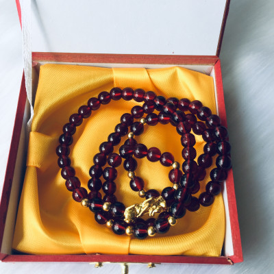 Combo Vòng đeo tay phong thủy đá Ngọc Hồng Lựu đính Tì Hưu Mạ Vàng 18k, kèm hộp đựng lót lụa.