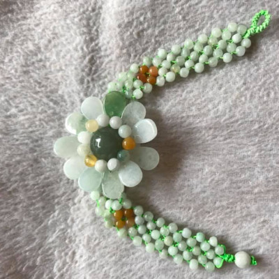 VÒNG LẮC TAY ĐÁ CẨM THẠCH TỰ NHIÊN MẶT BÔNG HOA TO 4CM ĐẸP MÀU TRẮNG XANH RẤT DUYÊN