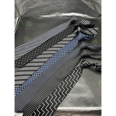 Cavat nam trung niên TP HCM đen màu Giangpkc mẫu mới noel 12/2021