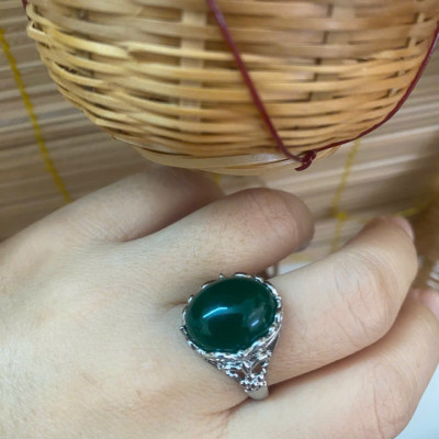 Nhẫn Bạc Đính Ngọc Lục Bảo Nhân Tạo Dành Cho Phái Nữ
