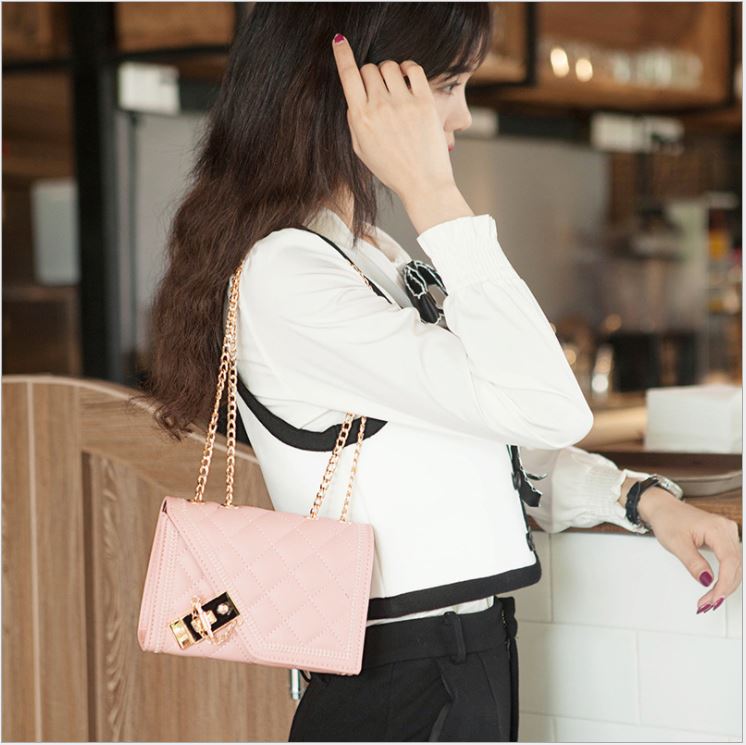 Túi đeo chéo nữ thời trang cao cấp Hàn Quốc siêu đẹp khóa cài chéo VTX024