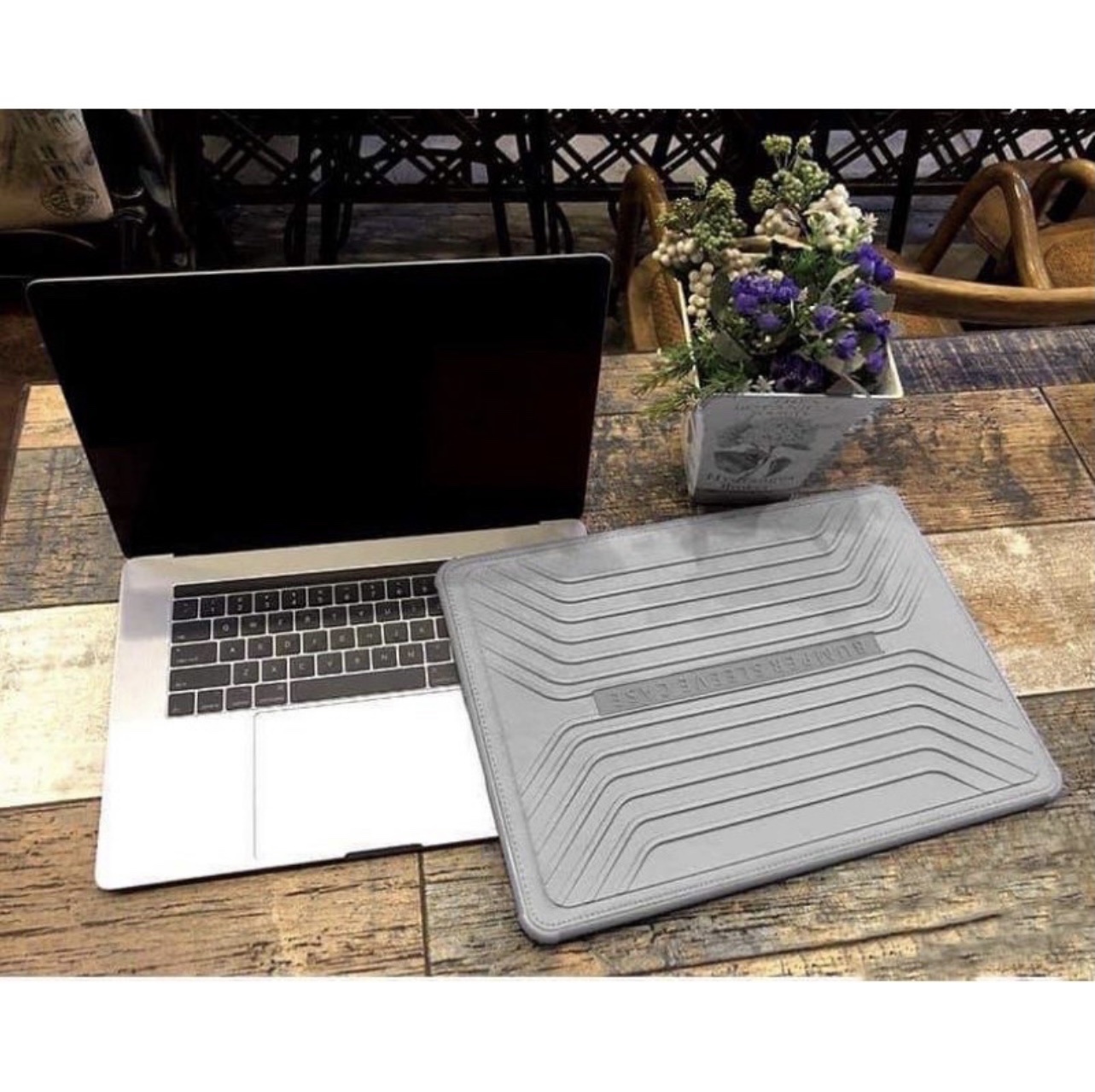 Túi Chống Sốc Wiwu Voyage Dành Cho Macbook Chất Liệu TPU Của BAYER Chuyên Dùng Khung LYCA Cao Cấp - Hàng Chính Hãng