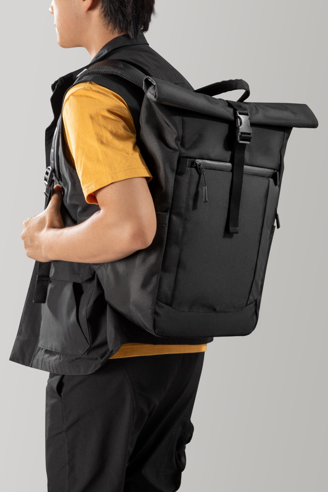 Balo Du Lịch Laptop 15.6 Inch TOMTOC DAYPACK T61 Dành Cho MacBook 16 Inch Sức Chứa 23L - Hàng Chính Hãng