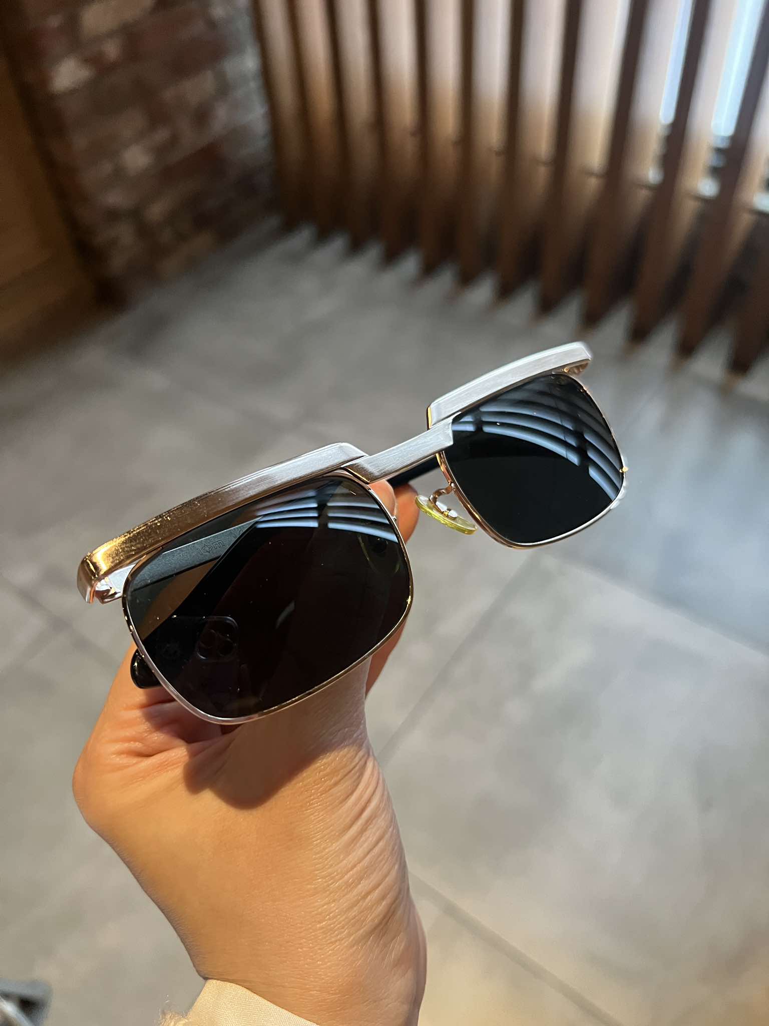 Kính râm nam Solex chữ H Mắt kính thủy tinh kim cương chống vỡ Gọng titan 14K