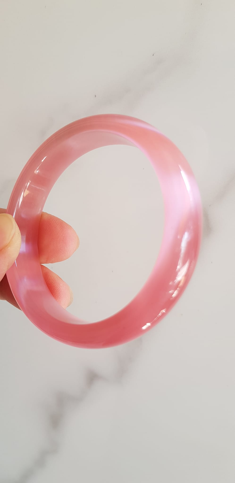 Vòng tay nữ đá mắt mèo hồng bản hẹ mới Ni 53mm x cao 13mm x dầy 7mm nữ 50kg - 57kg đeo màu hồng hồng nhẹ xinh tươi đẹp rẻ lắm chuẩn hợp nữ mệnh hỏa mệnh thổ ạ