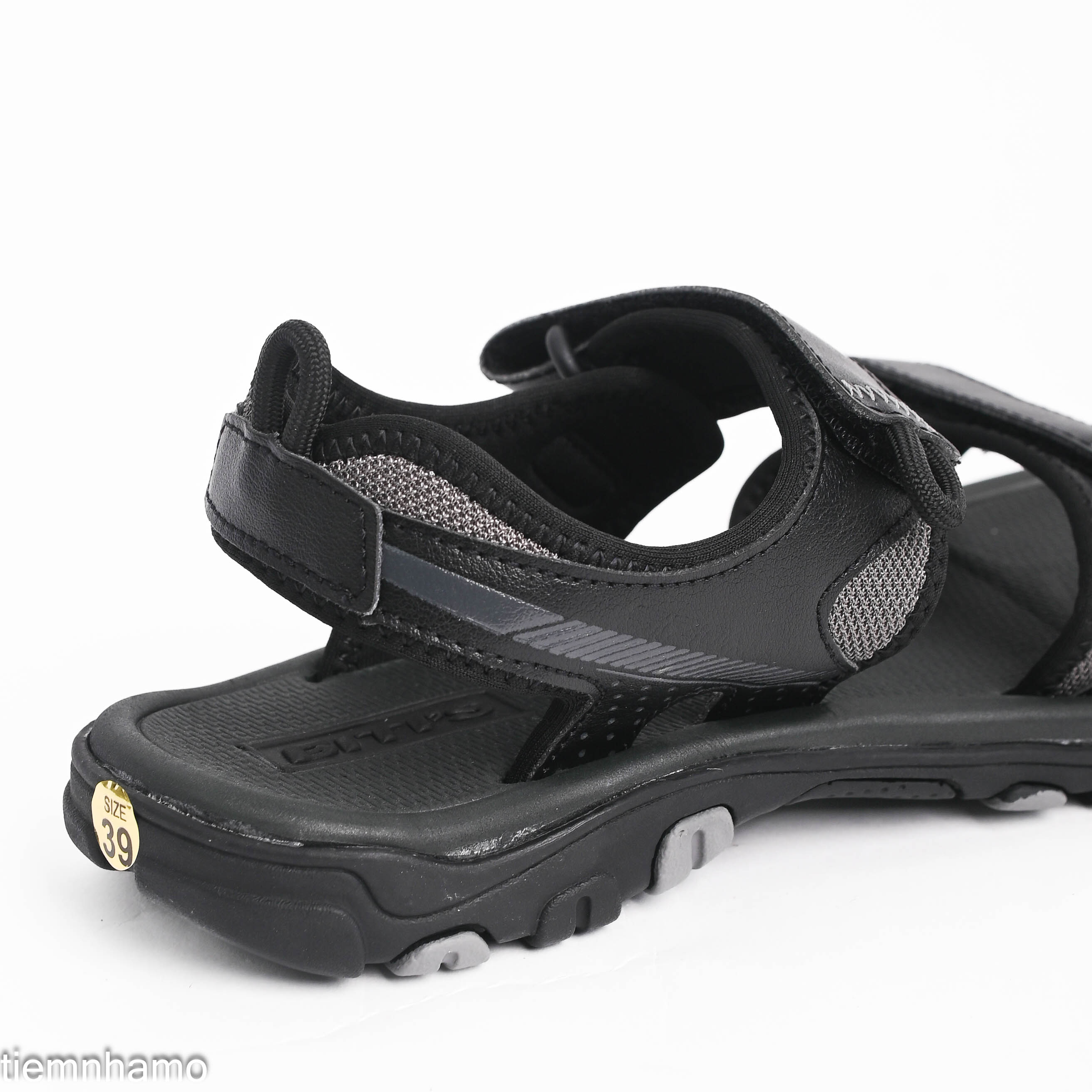 Sandal Biti