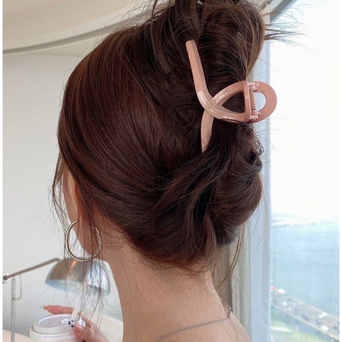 Sét 5 món cột ,kẹp tóc ngọc trai siêu sang chảnh kèm túi zip ,phụ kiện tóc làm đẹp cho các bạn gái