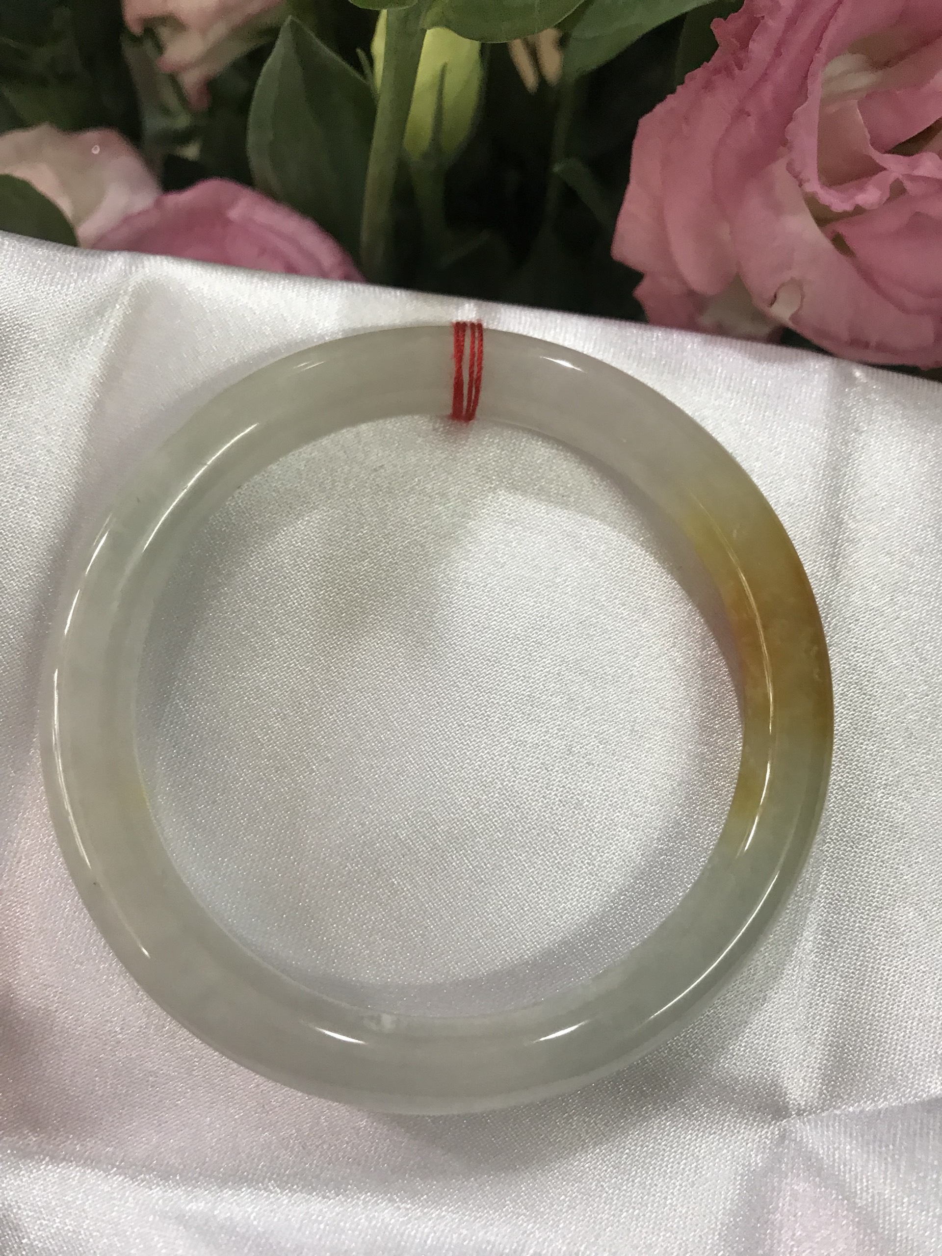 Vòng Cẩm Thạch mới Trắng Vàng Bóng đẹp Ni 57mm Chột 8mm Nữ mạng kim mạng thổ 55kg đến 65kg đeo dễ thương xinh xuất sắc ạ