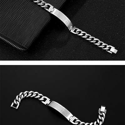 Vòng tay nam mặt chữ nhật chấm ca rô hình thập giá MST91