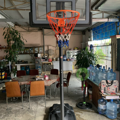 Trụ bóng rổ S021 (có tay quay tăng chỉnh), trụ bóng rổ điều chỉnh từ 230 đến 305 cm, an toàn phù hợp cho người lớn và trẻ em