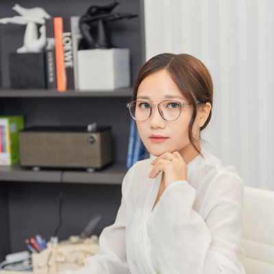 Áo sơ mi kiểu chất tơ, hai vạt thắt tự do Ellie thiết kế cao cấp WHITE CHIC