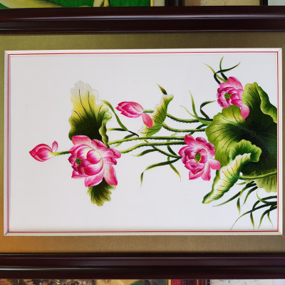 TRANH THÊU TAY TINH XẢO CHỈ TƠ BÓNG -HOA SEN