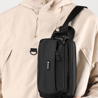 Túi đeo chéo nam phong cách mới  - BEE GEE DCN9257