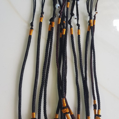 Sợi Dây Đeo cổ mới ĐEN Kiểu dạng rút đẹp Size 3mm x dài trồng cổ Anh Chị tự chỉnh theo ý 23cm - 30cm Phối với mặt Phật, mặt dây chuyền nam nữ đeo được hết rẻ đẹp ạ