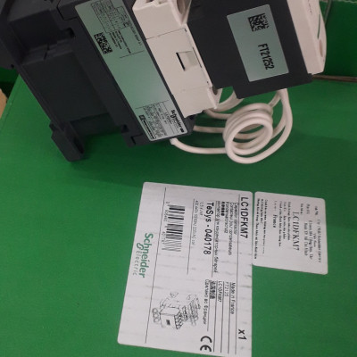 | Hàng chính hãng| Khởi động từ tụ bù LC1DFKM7 12.5kVAR 400V-415V điện áp điều khiển 220V