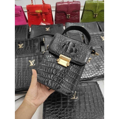 Túi chữ nhật Da cá sấu. Thiết kế đơn giản cho khách thích đổi kiểu!