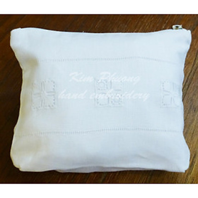 Túi mỹ phẩm thêu tay - Rua Hoa chanh