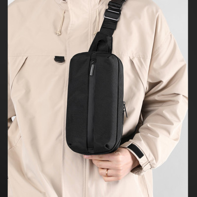 Túi đeo chéo nam phong cách mới  - BEE GEE DCN9263