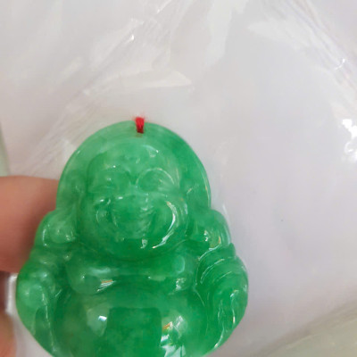 Mặt dây chuyền Nữ Phật Di Lặc bụng tròn Đá Ngọc Cẩm Thạch Xanh tươi đều đẹp Size C40mm x N37mm x S12mm Anh Chị bọc Vàng đeo đẹp ạ