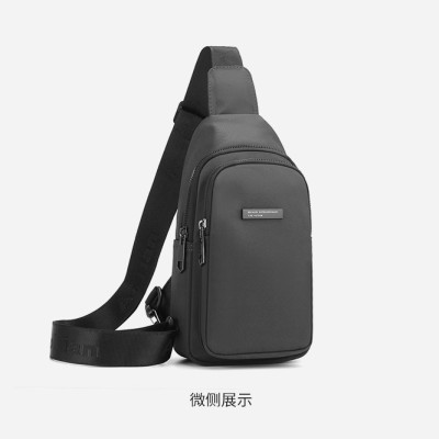 Túi đeo chéo nam phong cách mới  - BEE GEE DCN9259A