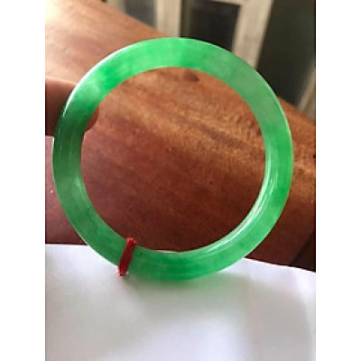 CHIẾC VÒNG ĐÁ CẨM THẠCH LÝ ĐẸP 50 XANH SÁNG TƯƠI BÓNG ĐẸP NỮ 48kg đến 56kg Đeo