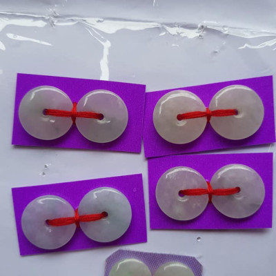 Đôi bông tai đá cẩm thạch trắng tự nhiên đẹp Size đk 15mm x dầy 3mm Nữ về bọc làm đôi bông tai vàng đeo đẹp ạ Mệnh Kim Thủy hợp ạ Chất liệu đá cẩm thạch tự nhiên