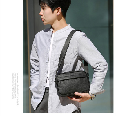 Túi đeo chéo nam DA BÒ THẬT - BEE GEE DCN9427