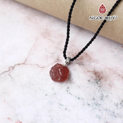 Mặt dây chuyền chân mèo thạch anh dâu hợp mệnh hỏa, thổ - Ngọc Quý Gemstones