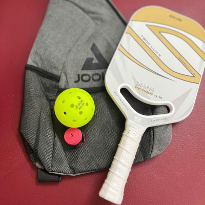 Vợt Pickleball Skin carbon T900 Luxx dày 14mm, bề mặt nhám bám bóng, tặng kèm cuốn cán, 1 quả bóng và túi đeo tiện lợi