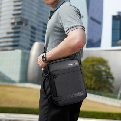 Túi đeo chéo du lịch nam Arctic Hunter K00162 chất liệu Oxford chống thấm nước, đựng ipad, thiết kế nhiều ngăn tiện dụng