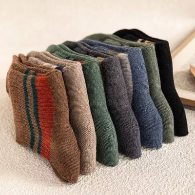 Combo 5 Vớ tất Nam Nữ kẻ 3 sọc cổ cao phong cách trẻ trung, năng động.