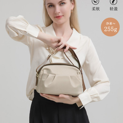 Túi đeo chéo nữ phong cách dễ thương – BEE GEE DCNU1048